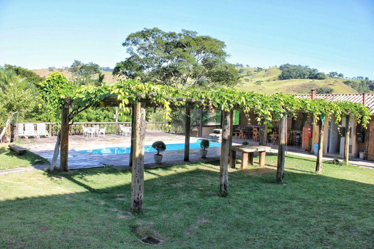 Pousada & Parada Olhos D'Agua Oliveira Fortes Exterior foto
